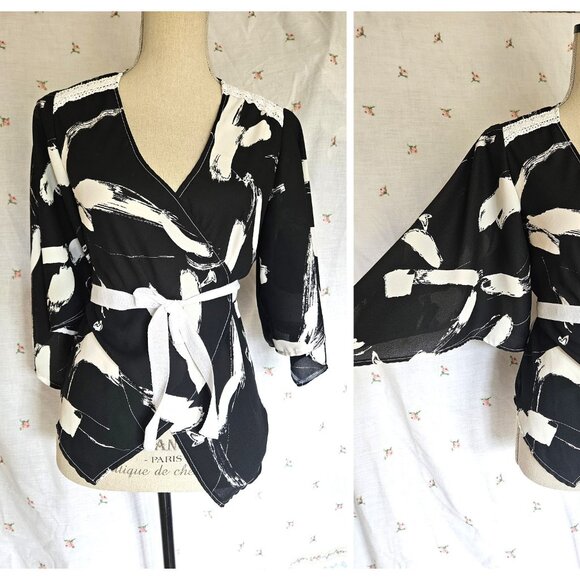 Size XS Bell Sleeve Wrap Blouse Black and White NWT - Picture 1 of 11